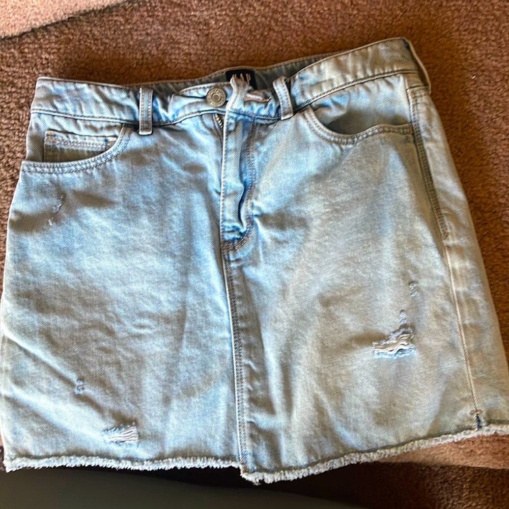 Gap Denim skirt 
Size 12